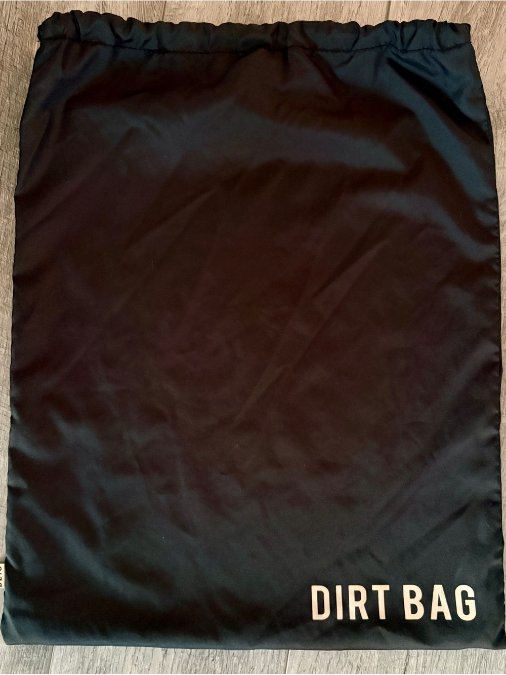 “Dirt Bag” Drawstring Laundry/Storage Bag - Black BEIS
